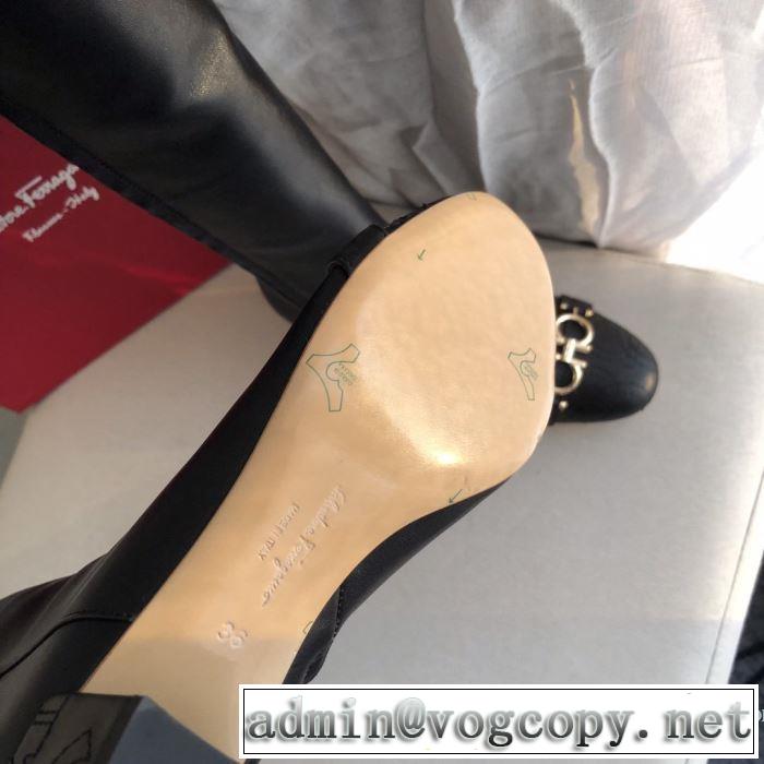 今季トレンド抜け感新品  今季トレンドをうまく取り サルヴァトーレフェラガモ FERRAGAMO レザーブーツ 【2019秋冬】の注目トレンド