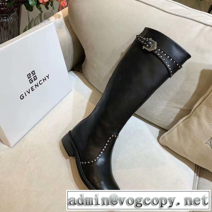 2色可選 2019-20秋冬トレンドファッション ジバンシー GIVENCHY 最新秋冬トレンドをチェック レザーブーツ やっぱり優しい色