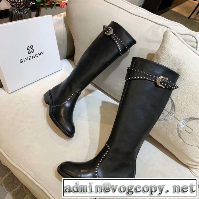 2色可選 2019-20秋冬トレンドファッション ジバンシー GIVENCHY 最新秋冬トレンドをチェック レザーブーツ やっぱり優しい色