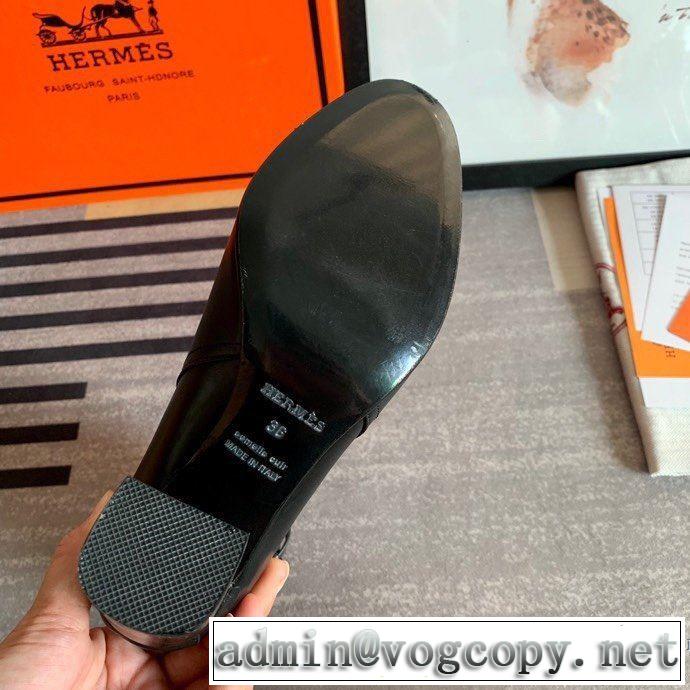 人気ファッション雑誌でも掲載 レザーブーツ 最重要！2019秋冬トレンド エルメス HERMES 最新トレンドコーデおすすめ