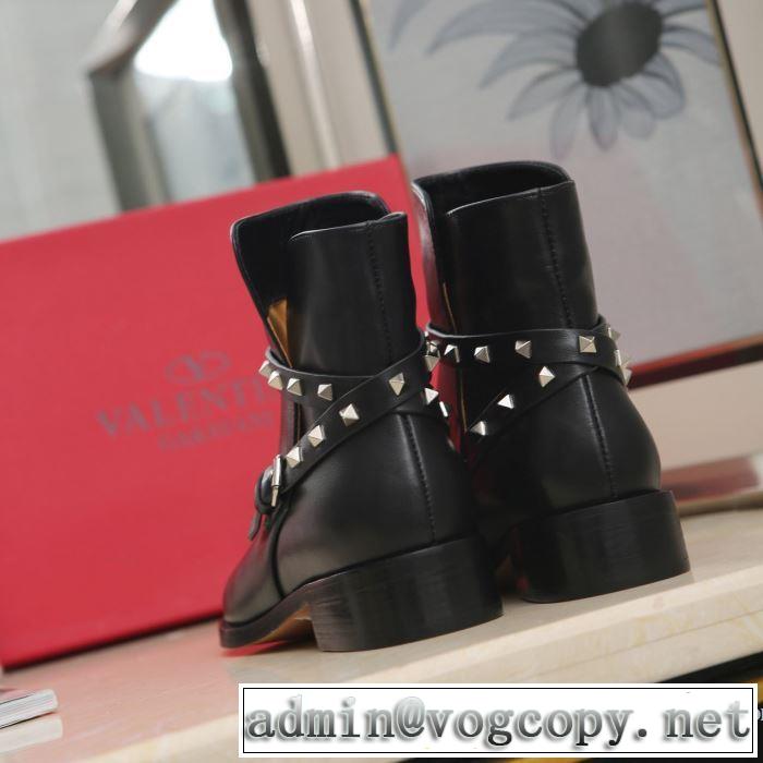 2色可選 気になる2019年秋のファッション ヴァレンティノ今から取り入れられるトレンド  VALENTINO レザーブーツ 活躍するトレンドアイテム