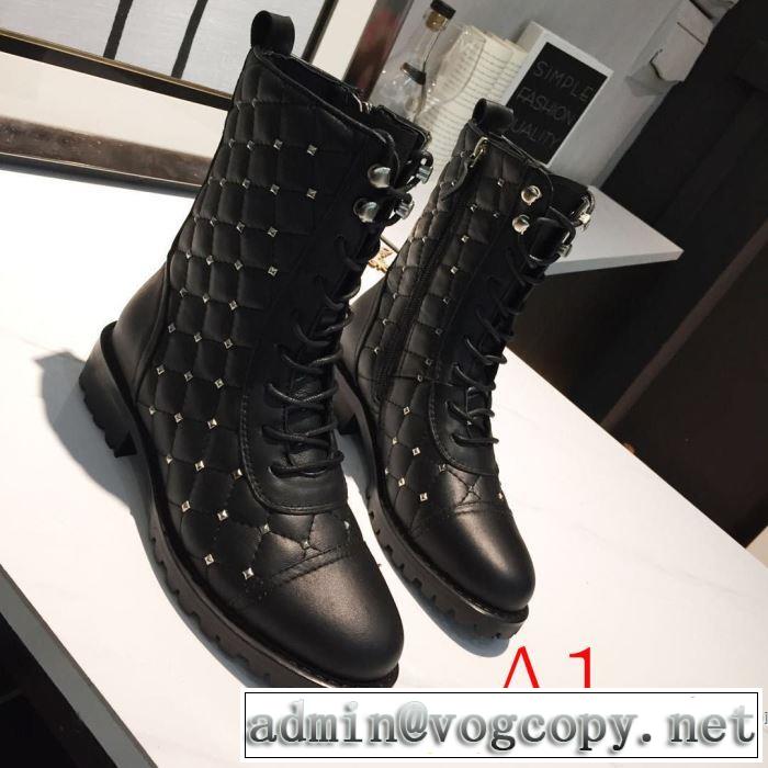 2色可選 ヴァレンティノ2019トレンドカラー秋冬セール  VALENTINO とにかく完璧ブランド新作 レザーブーツ 大胆なチェックの人気トレンド