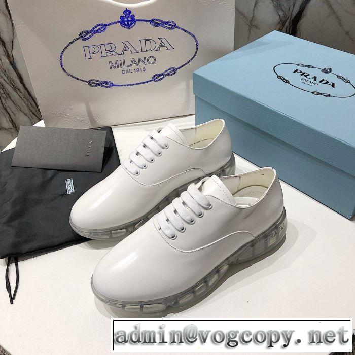 《2019年》今、注目のストリート 魅力的なカラー使い プラダ PRADA カジュアルシューズ 2色可選