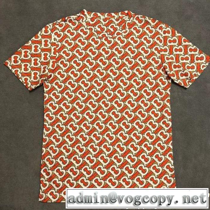  BURBERRY 素敵なスタイルで夏の定番 Tシャツ/ティーシャツ清潔感のある肌見せ バーバリー 夏の最新ファッション 
