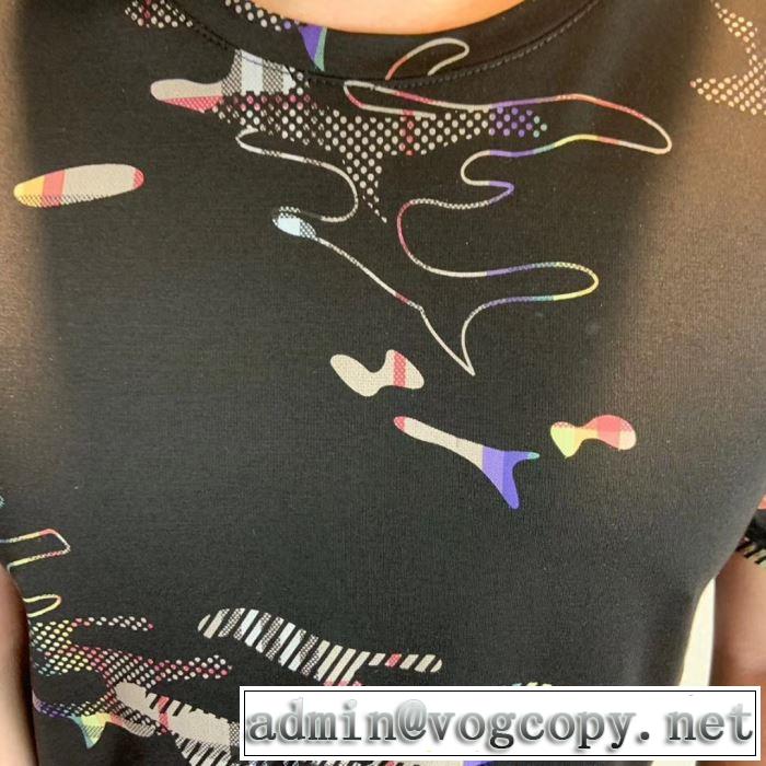 今年の夏は着こなし バーバリー 2色可選 BURBERRY 【2019春夏】最新コレクションTシャツ/ティーシャツ 最新のトレンドブランド人気的