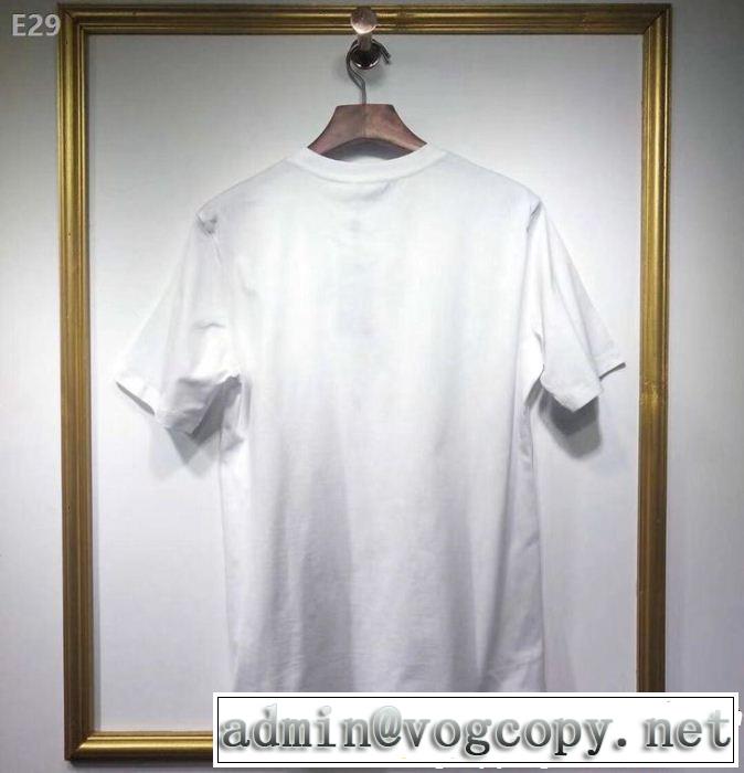 2019年の春夏に着たい 大人の余裕が漂う FENDI フェンディ半袖Tシャツ 2色可選