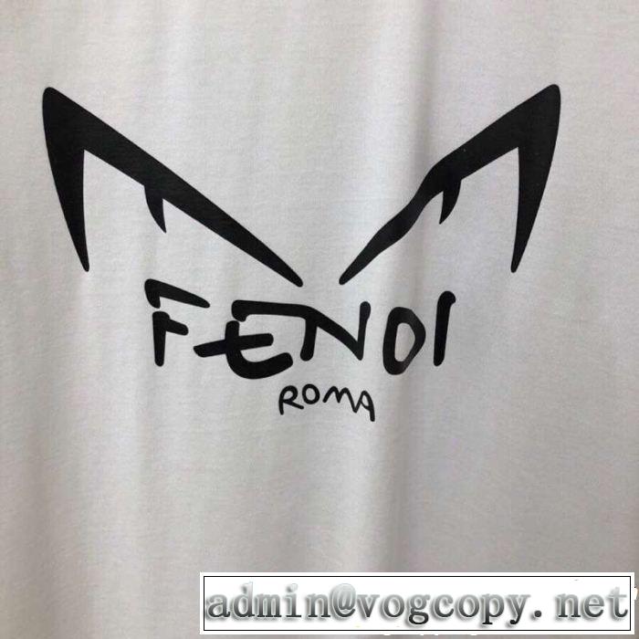 大人っぽく仕上げ 優しげ人気アイテム 抜け感スゴイ FENDI フェンディ半袖Tシャツ 2色可選