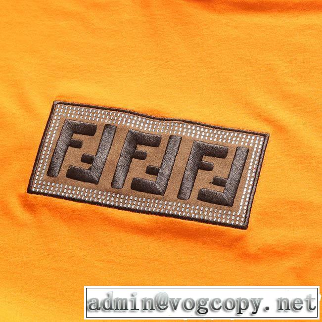 今年春夏ファション流行り 2019年春夏のトレンドアイテム FENDI フェンディ 半袖Tシャツ 4色可選