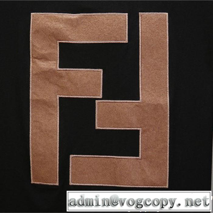 オシャレ印象で人気の高い FENDI フェンディ 半袖Tシャツ 2色可選 2019春夏人気トレンドアイテム