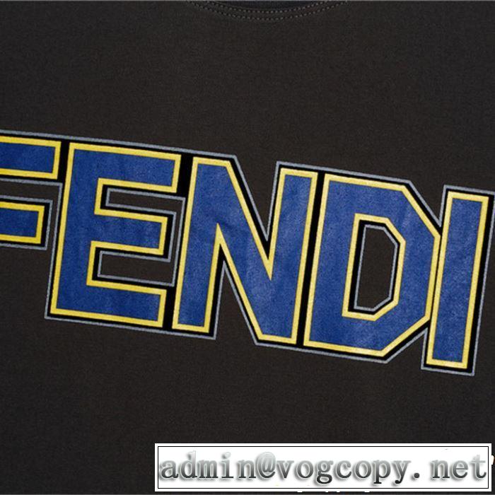 トレンドアイテムとして継続 《2019年》今、注目のストリート 半袖Tシャツ 2色可選 FENDI フェンディ