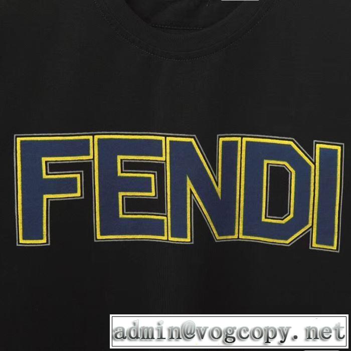 《2019年》今、注目のストリート 2色可選 フェンディ 送料込み 希少品 FENDI   Tシャツ/半袖