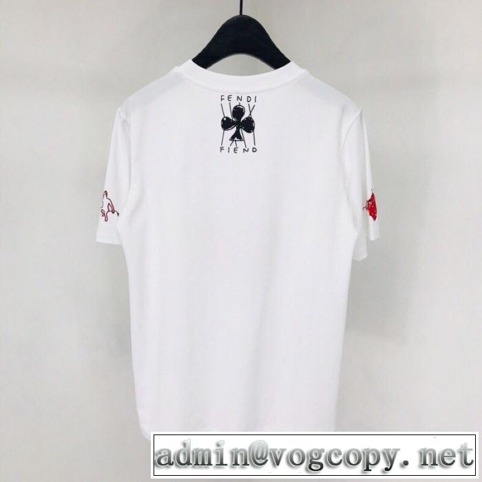 フェンディ FENDI 春夏！大人カジュアル 【2019年】夏のファッション 半袖Tシャツ 優しい雰囲気スタイリッシュに 2色可選