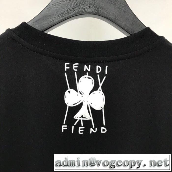 フェンディ FENDI 春夏！大人カジュアル 【2019年】夏のファッション 半袖Tシャツ 優しい雰囲気スタイリッシュに 2色可選