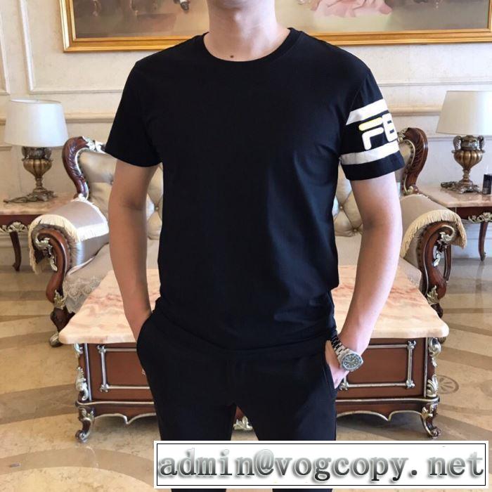 デザイン抜群のアイテム 半袖Tシャツ 夏に良く似合うちょっと新品 フェンディ FENDI ドレスアップ効果も抜群 2色可選