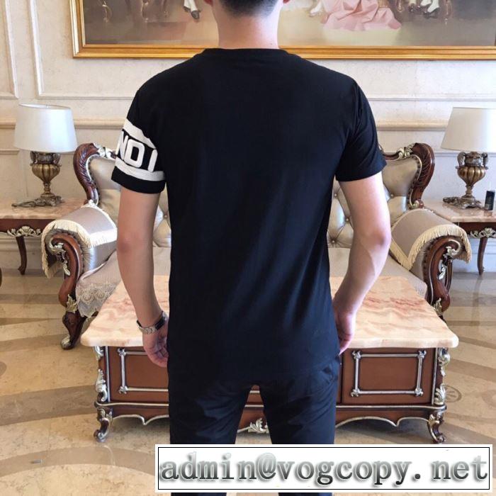 デザイン抜群のアイテム 半袖Tシャツ 夏に良く似合うちょっと新品 フェンディ FENDI ドレスアップ効果も抜群 2色可選