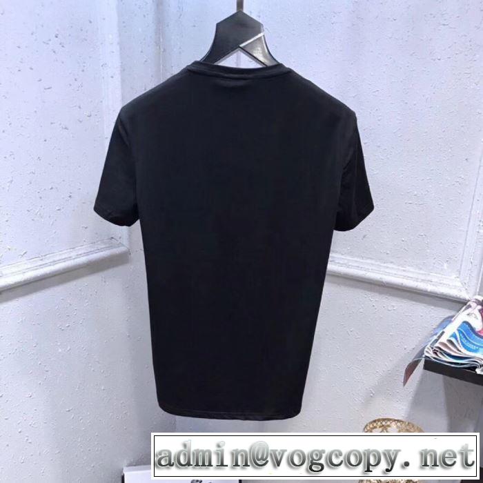 爽やかすぎない大人の印象に 2色可選 半袖Tシャツ 2019春夏の大注目トレンド フェンディ FENDI 大胆なデザイン