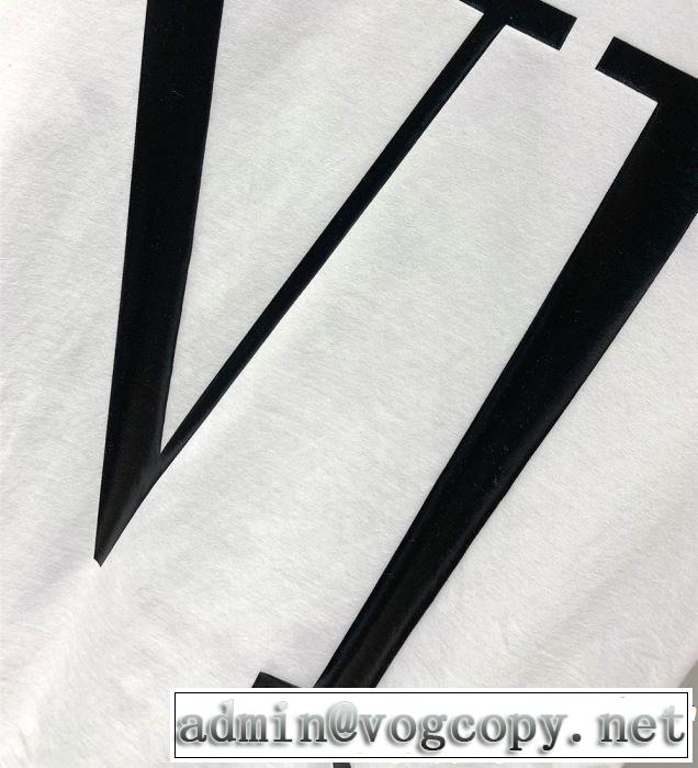 2色可選 【2019年】夏のファッション オシャレ上級者に ヴァレンティノ VALENTINO Tシャツ/ティーシャツ