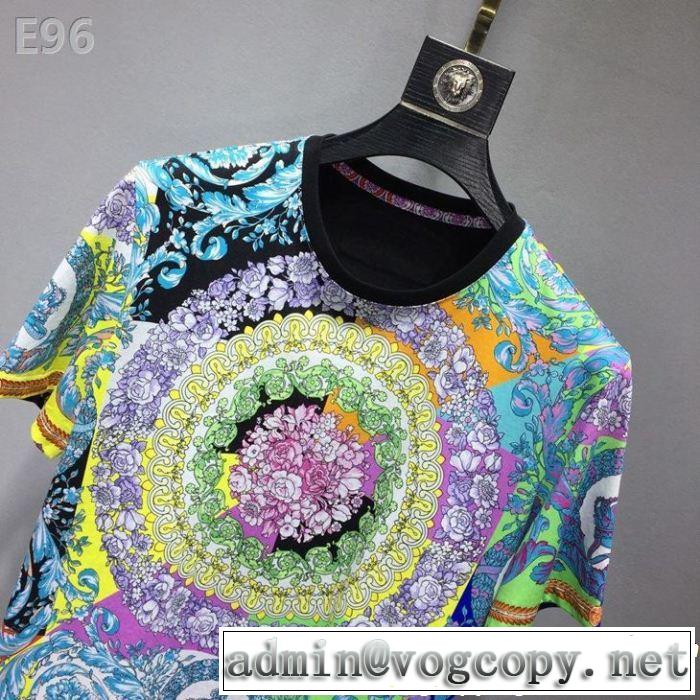 スタイルアップ効果 VERSACE ヴェルサーチ 半袖Tシャツ 今シーズン人気のアイテム