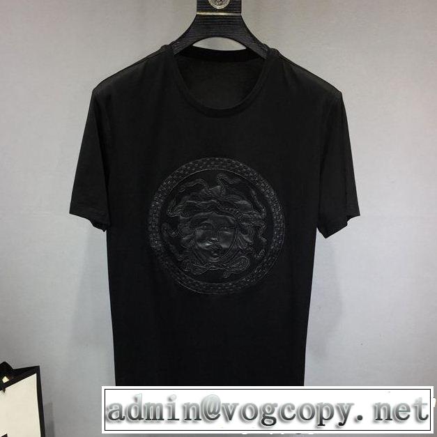 半袖Tシャツ 夏のフレッシュな気分に 甘過ぎず大人な印象に VERSACE ヴェルサーチ