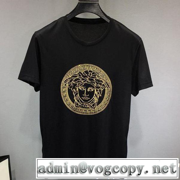 VERSACE ヴェルサーチ 半袖Tシャツ 2色可選 春夏に役立つカジュアル 軽やかな素材感