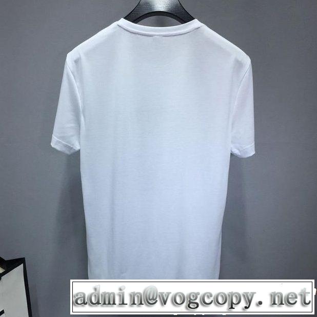 VERSACE ヴェルサーチ 半袖Tシャツ 2色可選 春夏に役立つカジュアル 軽やかな素材感