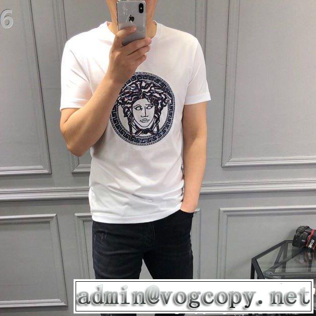 VERSACE ヴェルサーチ 半袖Tシャツ 2色可選 春夏に役立つカジュアル 軽やかな素材感