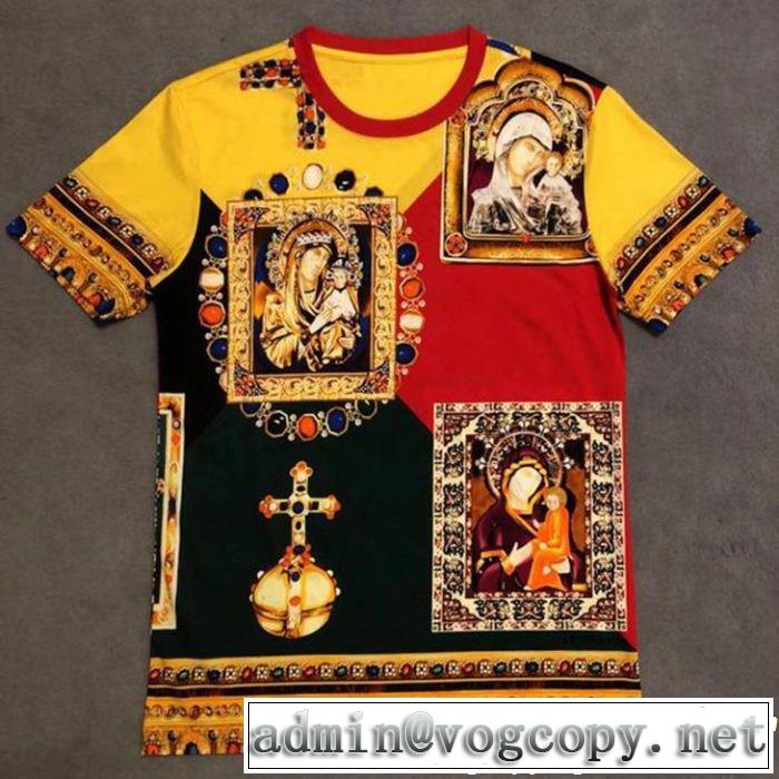 定番のスタイル春夏限定 快適な着心地 高級感が好評です VERSACE ヴェルサーチ 半袖Tシャツ