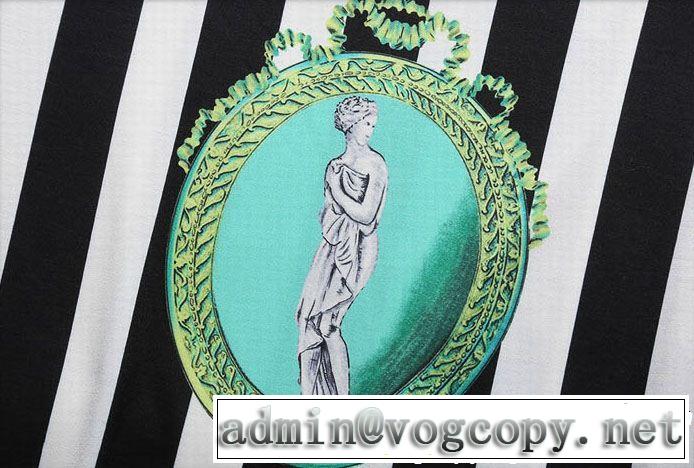 半袖Tシャツ この夏は注目新作 今季トレンドの限定アイテム VERSACE ヴェルサーチ