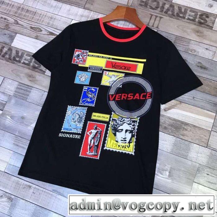 風通しのよい VERSACE ヴェルサーチ 半袖Tシャツ ユニセックススタイル スタイルを綺麗に