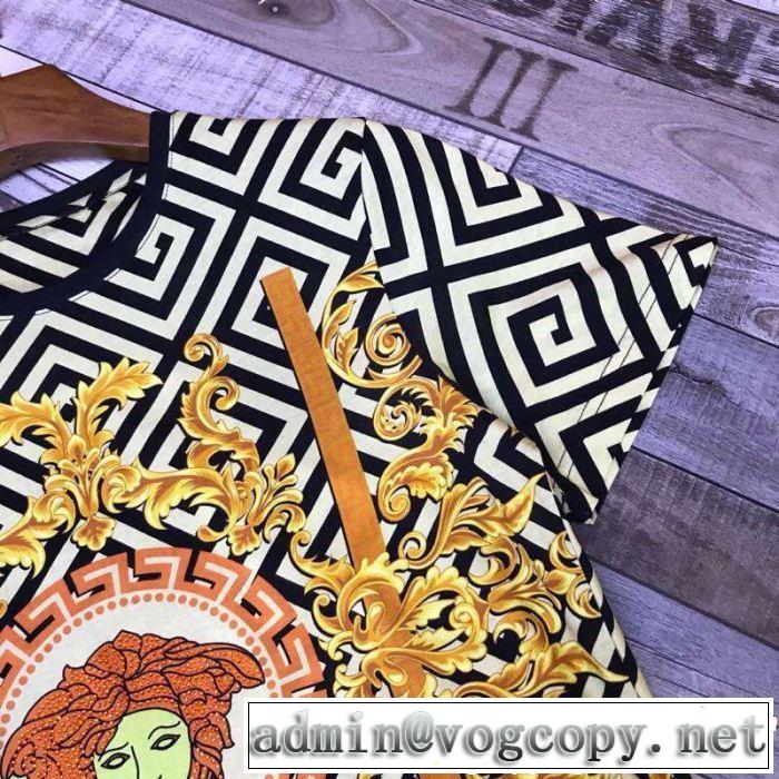 2色可選 半袖Tシャツ VERSACE ヴェルサーチ スタイルアップ効果 2019春夏も引き続きトレンド