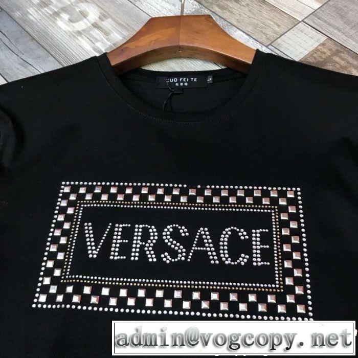 新しい斬新なスタイル 夏っぽさ新作アイテム VERSACE ヴェルサーチ 半袖Tシャツ 2色可選