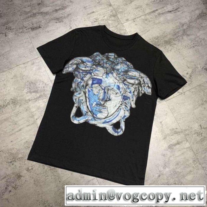 VERSACE ヴェルサーチ 半袖Tシャツ 2色可選 素敵なスタイルで夏の定番 品のよさを感じさ