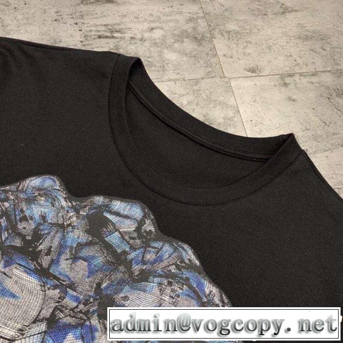 VERSACE ヴェルサーチ 半袖Tシャツ 2色可選 素敵なスタイルで夏の定番 品のよさを感じさ