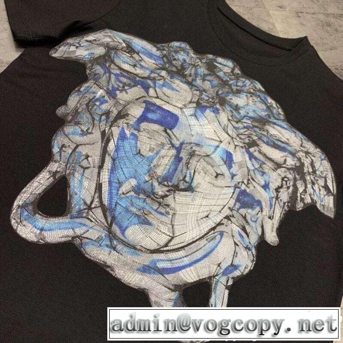 VERSACE ヴェルサーチ 半袖Tシャツ 2色可選 素敵なスタイルで夏の定番 品のよさを感じさ
