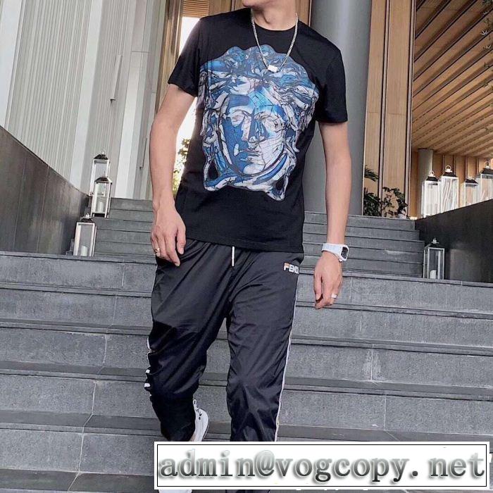 VERSACE ヴェルサーチ 半袖Tシャツ 2色可選 素敵なスタイルで夏の定番 品のよさを感じさ