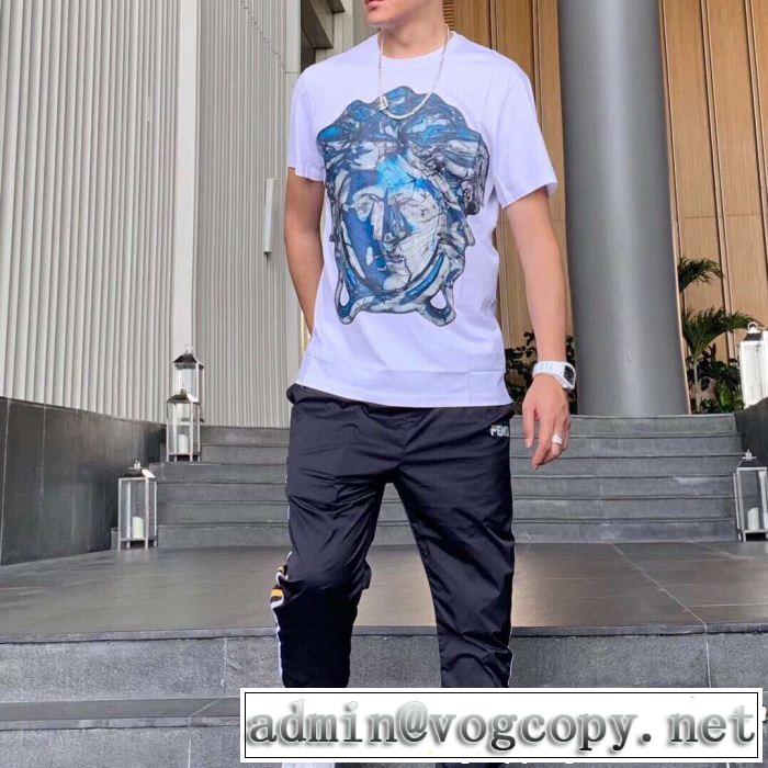 VERSACE ヴェルサーチ 半袖Tシャツ 2色可選 素敵なスタイルで夏の定番 品のよさを感じさ