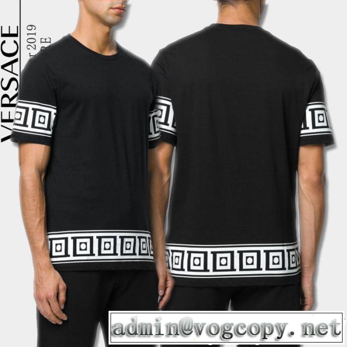 2019年春夏流行ファッション 大人可愛いスタイル VERSACE ヴェルサーチ 半袖Tシャツ 2色可選