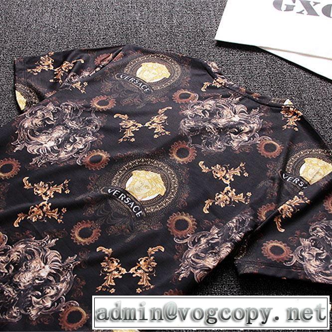 目を引く存在感抜群 ヴェルサーチVERSACE 2019春夏の大注目トレンド Tシャツ/ティーシャツ 2色可選