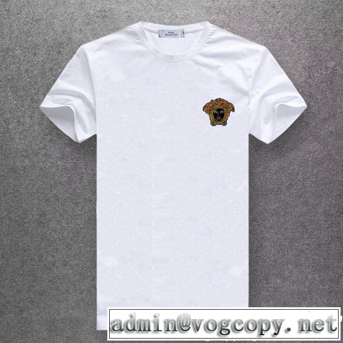 一気にトレンド感満載な着こなし ヴェルサーチ2019年最新ファッション VERSACE Tシャツ/ティーシャツ 多色可選