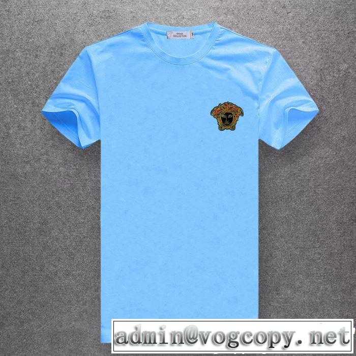 一気にトレンド感満載な着こなし ヴェルサーチ2019年最新ファッション VERSACE Tシャツ/ティーシャツ 多色可選