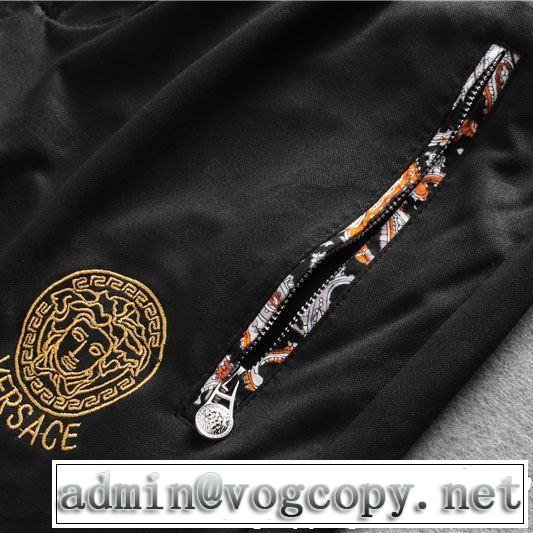 2色可選 大注目国内完売数量限定 ヴェルサーチ VERSACE 半袖 上下セット正規品保証19春夏