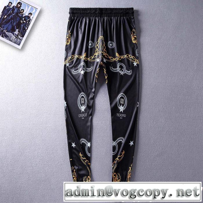 2019限定 男性に人気半袖 上下セット VERSACE 送料込み 希少品ヴェルサーチ 人気商品