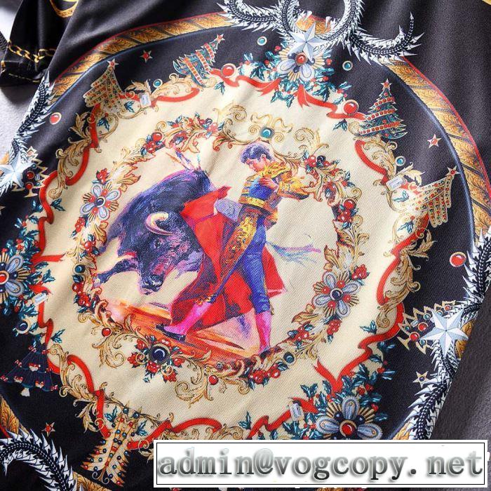 2019限定 男性に人気半袖 上下セット VERSACE 送料込み 希少品ヴェルサーチ 人気商品