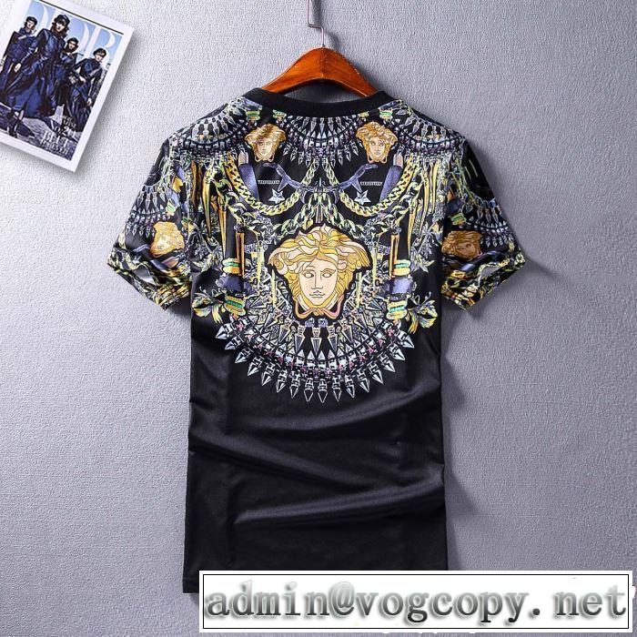 やっと見つけた国内即発 VERSACE 2019夏ファション新品ヴェルサーチ 半袖 上下セット夏キレ味をプラス