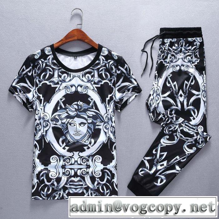  2019夏ファション新品 ヴェルサーチ半袖 上下セットやっと見つけた国内即発 VERSACE