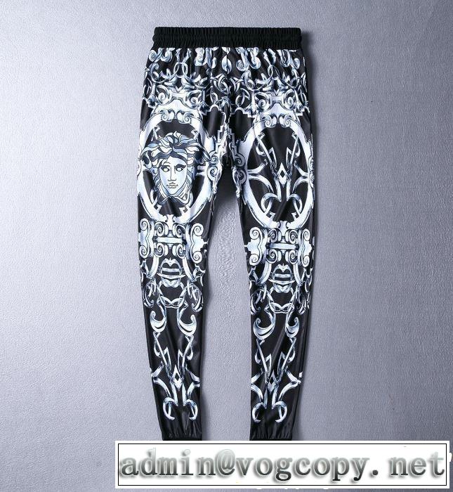 2019夏ファション新品 ヴェルサーチ半袖 上下セットやっと見つけた国内即発 VERSACE