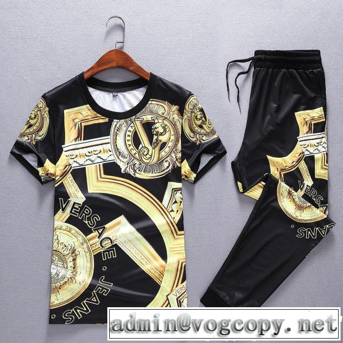  最新商品即完売必至 半袖 上下セット送料込み 希少品 VERSACE ヴェルサーチ格安SALE