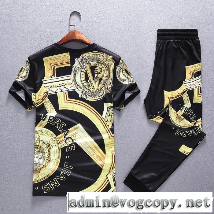 最新商品即完売必至 半袖 上下セット送料込み 希少品 VERSACE ヴェルサーチ格安SALE