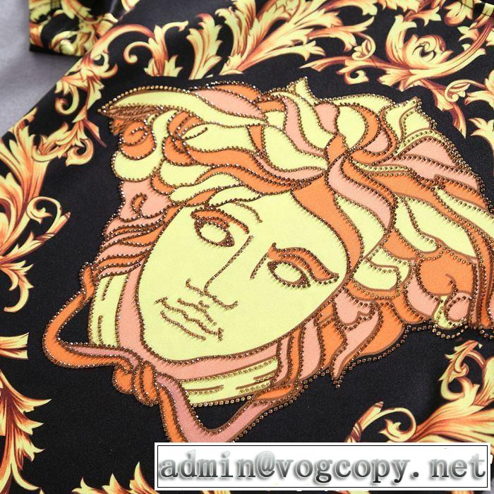 【2019春夏】最新コレクション 上下セット春色の最旬の人気アイテム VERSACE ヴェルサーチ 半袖