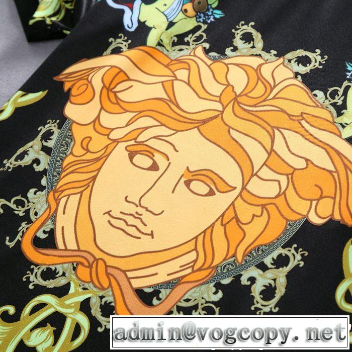 お洒落トレンド人気 半袖 上下セット 2019夏ファション新品 VERSACE 新作限定めっちゃ綺麗色ヴェルサーチ